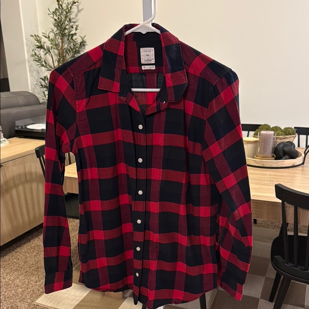 GAP Red and Black Plaid Shirt
